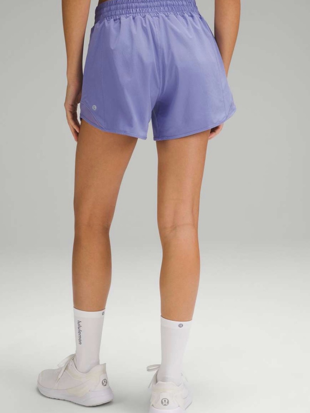 Lululemon Hotty Hot High-Rise Lined Short 4"
Dark Lavender